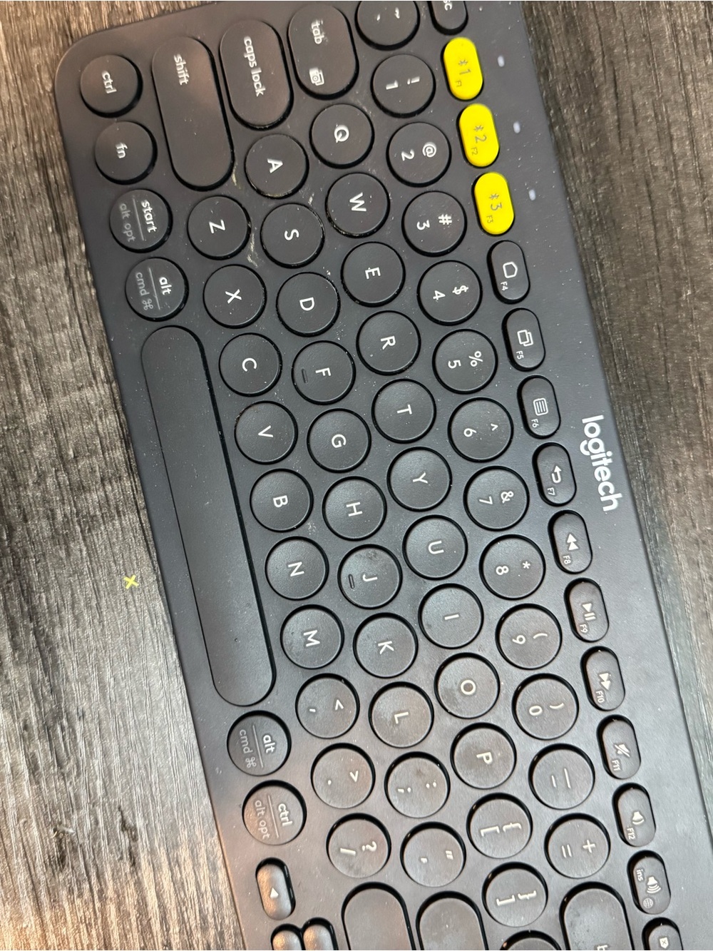 Logitech Black Wireless Keyboard with Yellow Function Key - Picture 3 of 9
